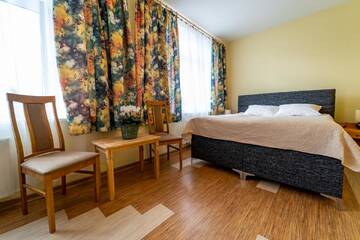 Фото номера Четырехместный номер Отель Hotel Mare &amp; Restaurant г. Роя 4